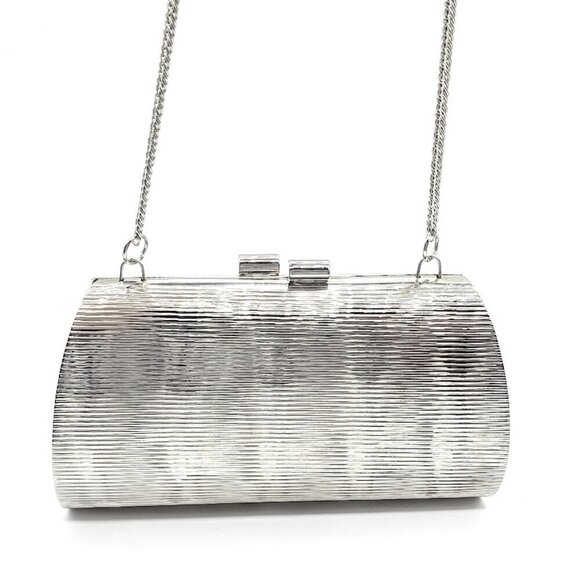 Vintage Silver Finish Ribbed Metal Hardside Clutch Bag - Picture 1 of 8